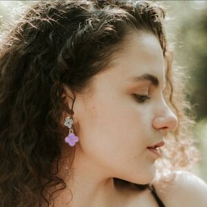 Elegant Gold and Pink Clover Earrings